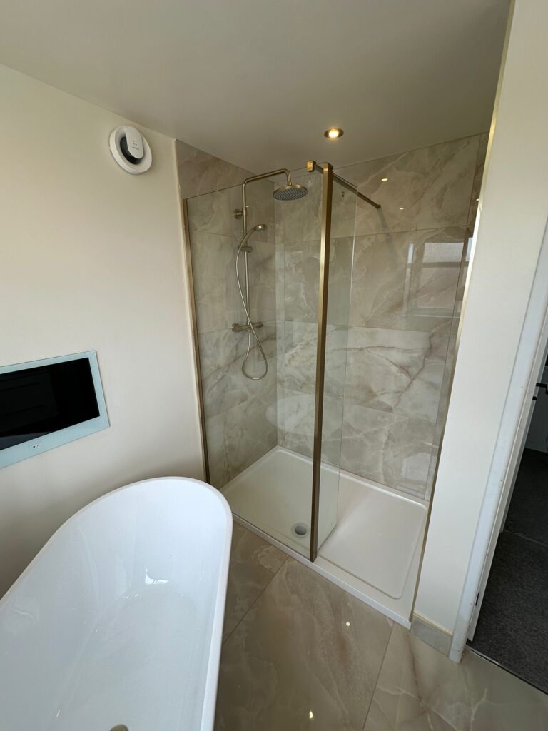 G10 KITCHENS AND BATHROOMS