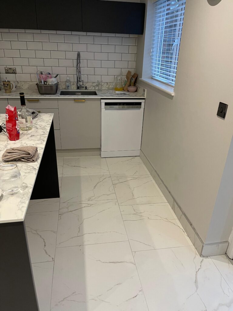 G10 KITCHENS AND BATHROOMS