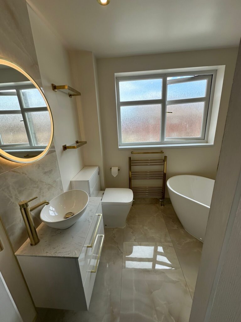 G10 KITCHENS AND BATHROOMS