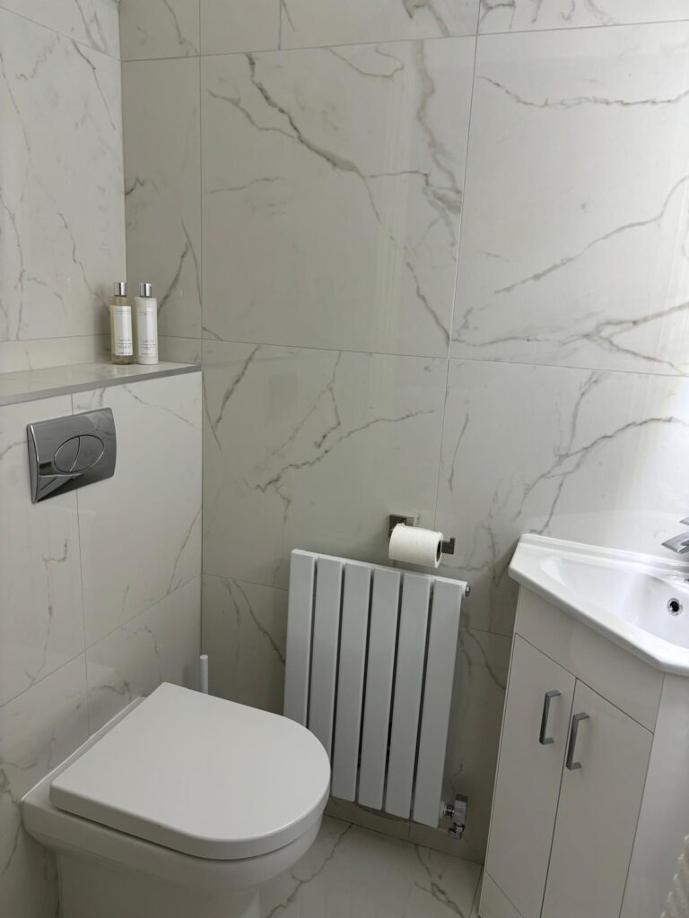 G10 KITCHENS AND BATHROOMS